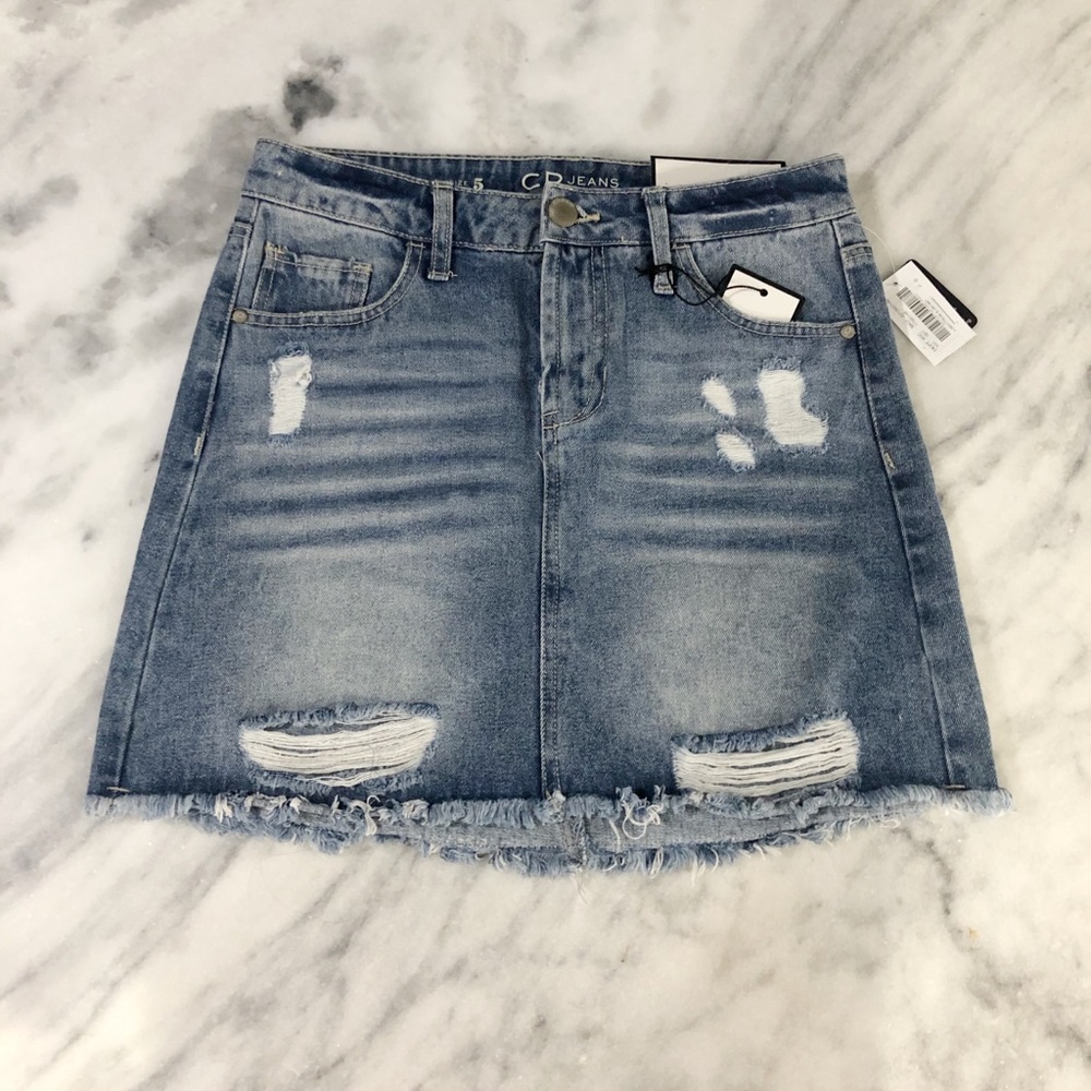 🆕 Brand New Frayed Denim Skirt